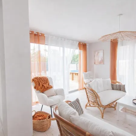 بيت للعطل Luxury Evasion And Pool Near Nantes كاركفو